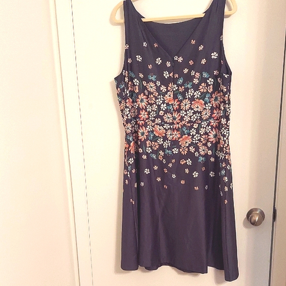 LOFT Dress Sleeveles Floral on Gray, Size 16, Back Zip, Fully‎ Lined, Cotton - Picture 6 of 11